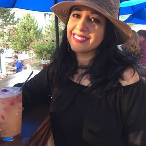 Meet your Posher, Mojdeh